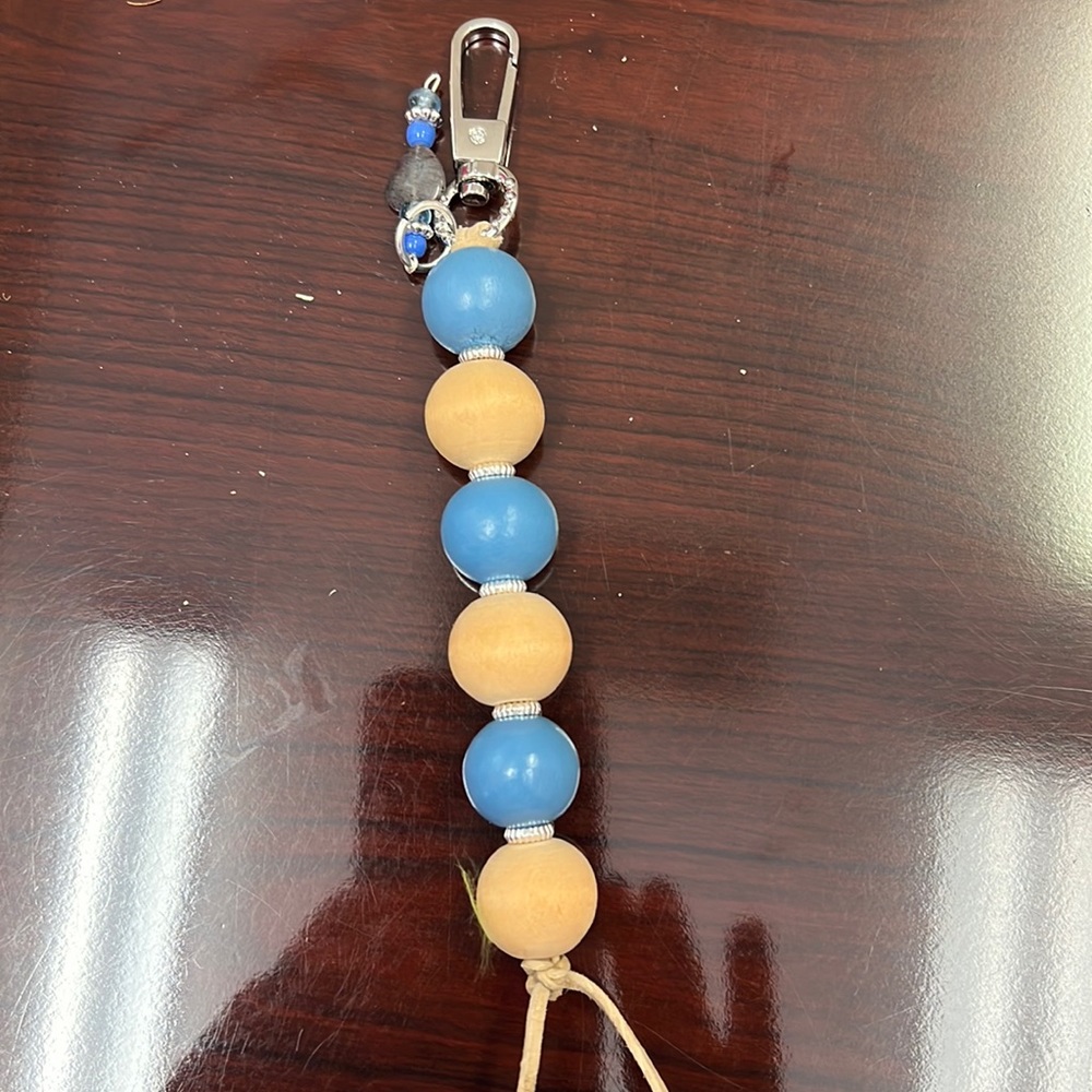 Keychain wristlets